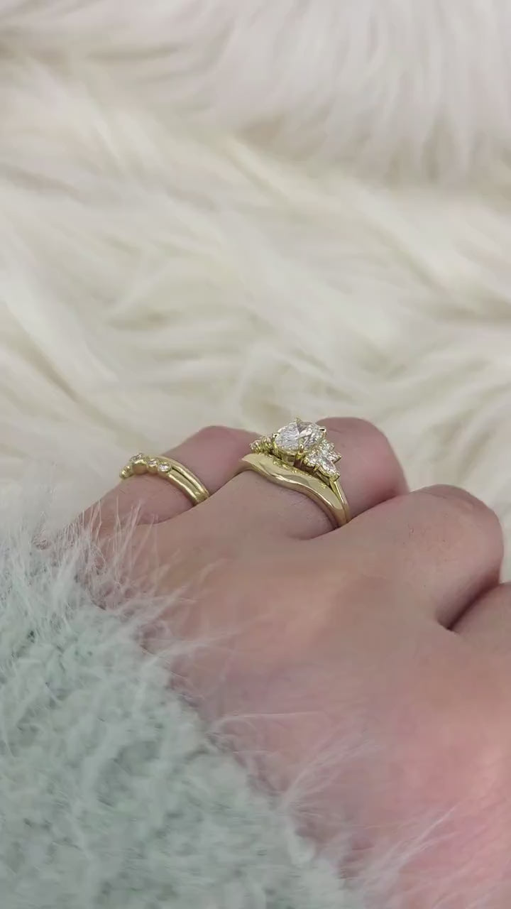 1ct Wisteria & Mabel 14kt Gold Diamond Cluster Bridal Set,Art Deco Floral Engagement Ring Set,Unique Oval Cut Wedding Ring,Anniversary Ring