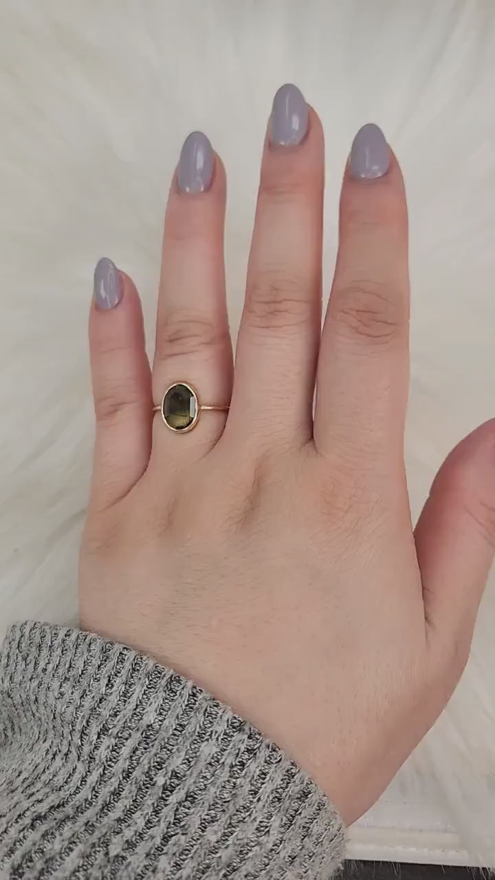 2.35ct Ready to Ship Donatella Oval 14kt Amber Moss Green Sapphire Ring,Unique Sapphire Ring,Bezel Set Ring,Oval Cut Ring,Minimalist Ring