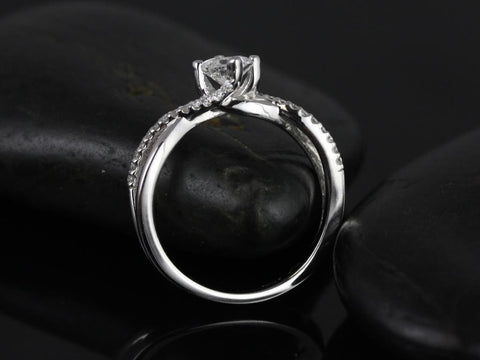 0.30cts Valentina 14kt Gold Diamond Crossover Twist Round Engagement Ring